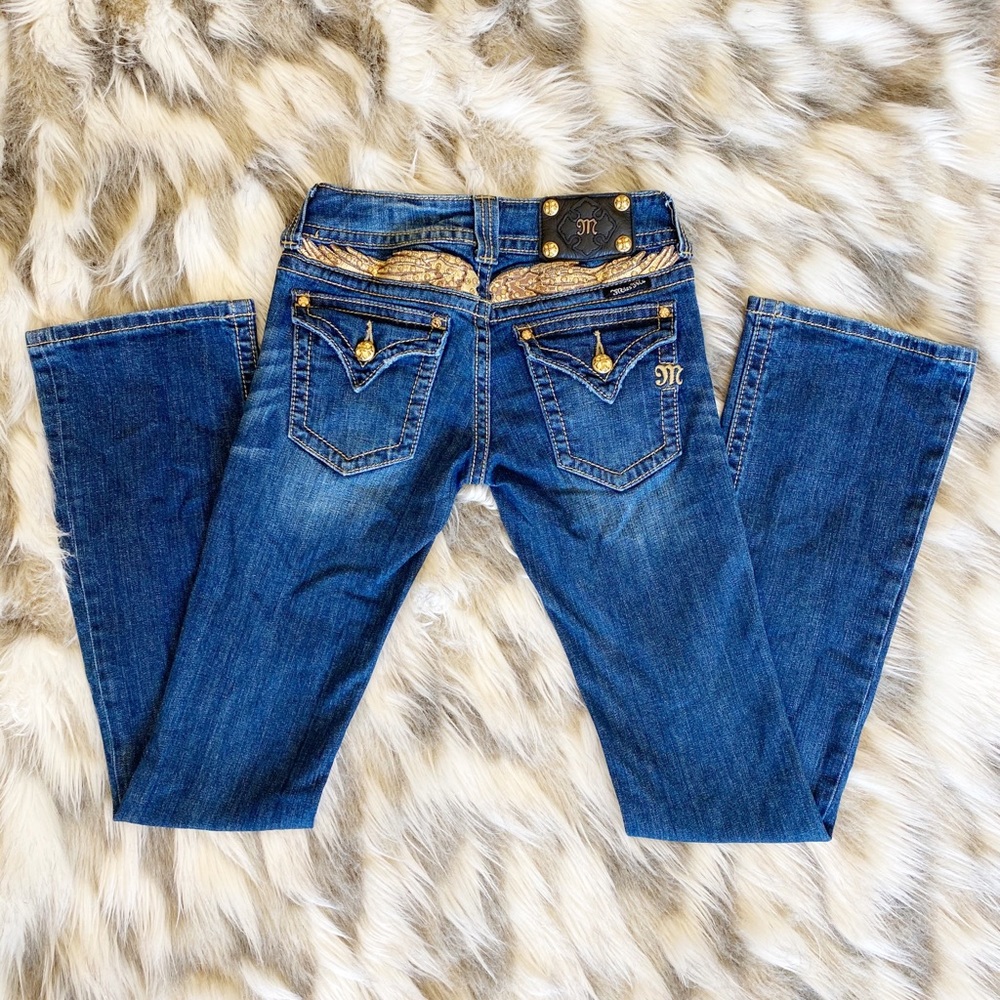MISS ME Bootcut jeans w/gold rhinestones